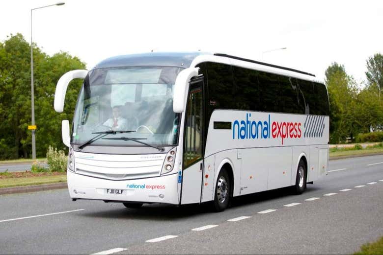 O ônibus National Express