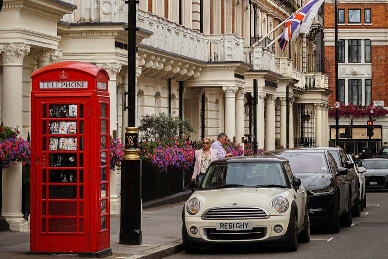 Uma das ruas da área de Mayfair