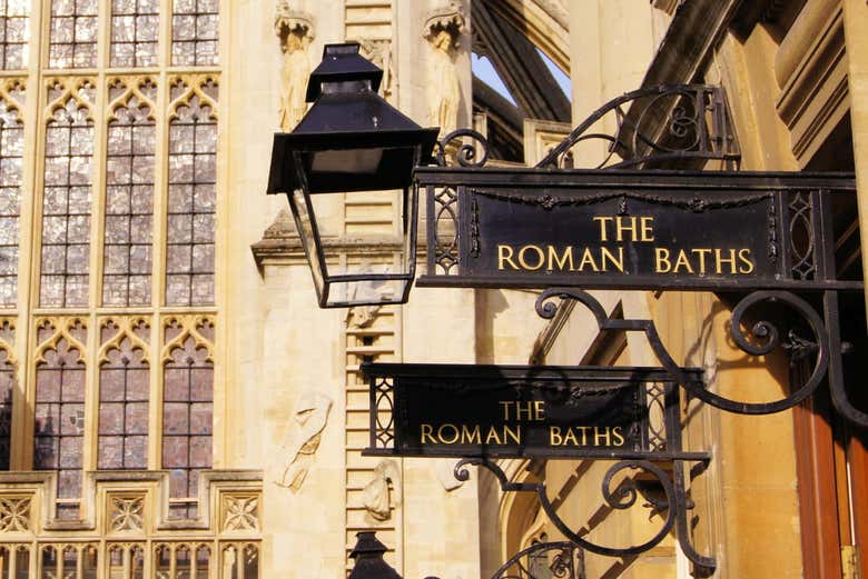 Entrada para as termas romanas de Bath