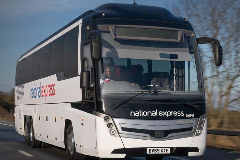 Ônibus entre o aeroporto de Gatwick e Londres