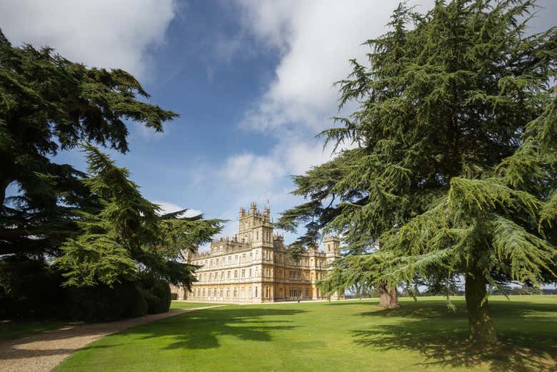 Visite o cenário real de Downton Abbey