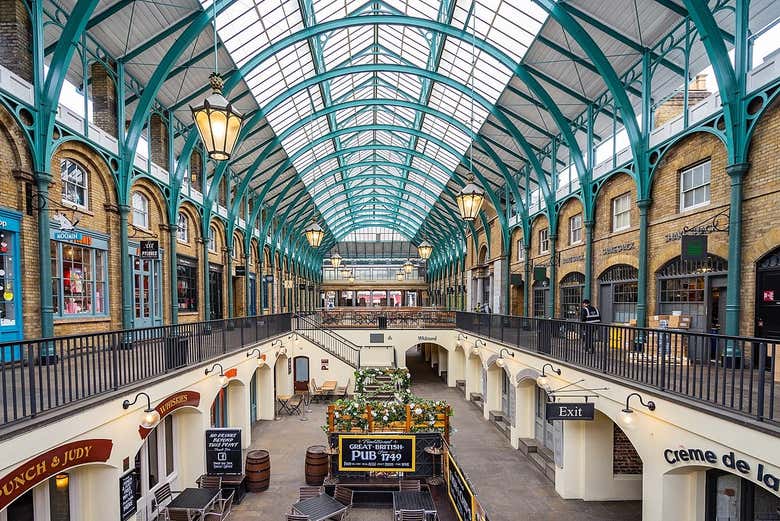 Interior da estação de Covent Garden
