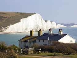 Vista das impressionantes Falésias brancas de Dover