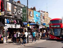 Lojas do bairro de Camden Town, em Londres