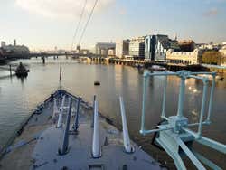 Vistas do convés do museu flutuante HMS Belfast