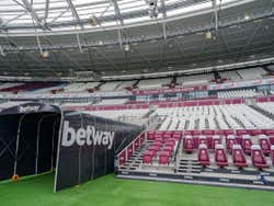 Túnel de acesso ao campo do estádio