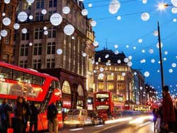 A Oxford Street de Londres decorada para o Natal