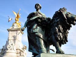 Monumento à rainha Vitória no Buckingham Palace