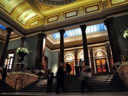 Escadas da entrada da National Gallery