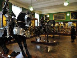 Exposição de armas e armaduras da The Wallace Collection