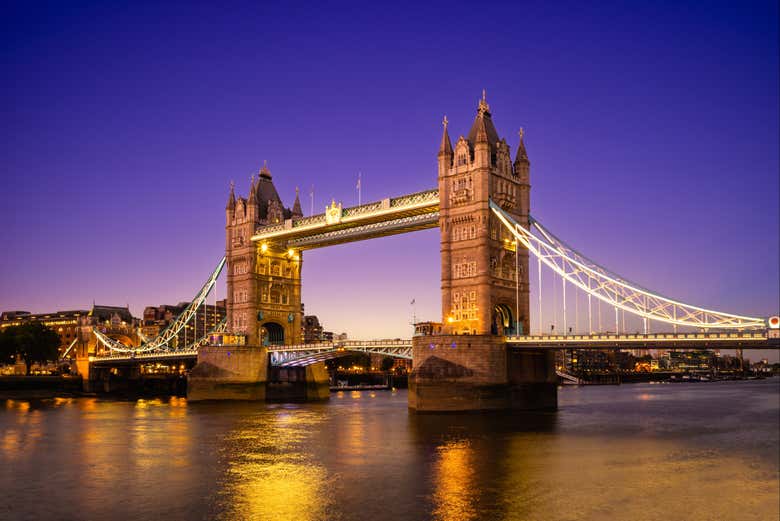 Tower Bridge à noite